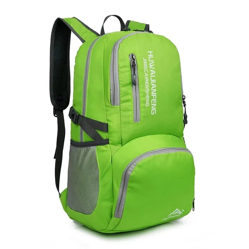 28L Ultra Light Travel Daypack - Foldable Softback Backpack with Water Repellency.